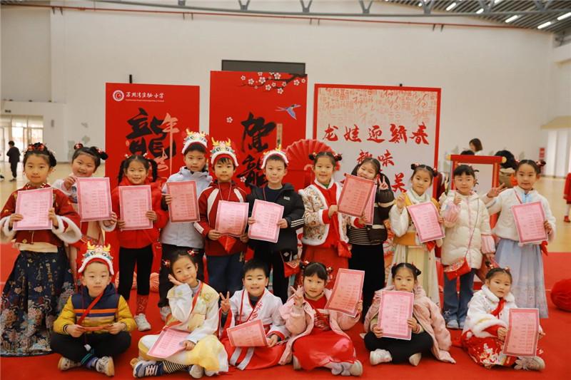 新闻照3.jpg 新闻照3.jpg